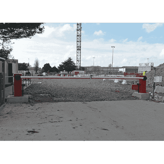Construction site automatic barrier